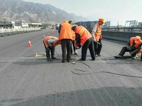 石阡道路桥梁病害治理